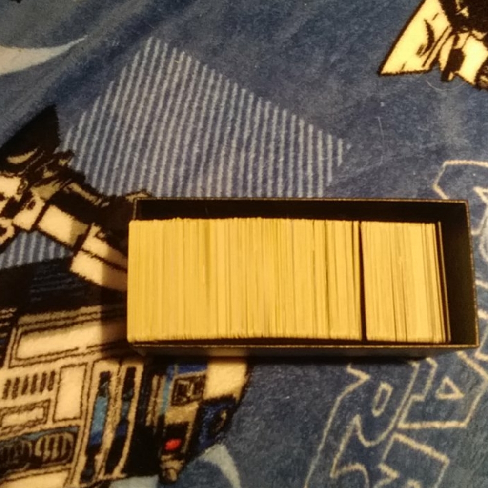 2,000 pokemon cards